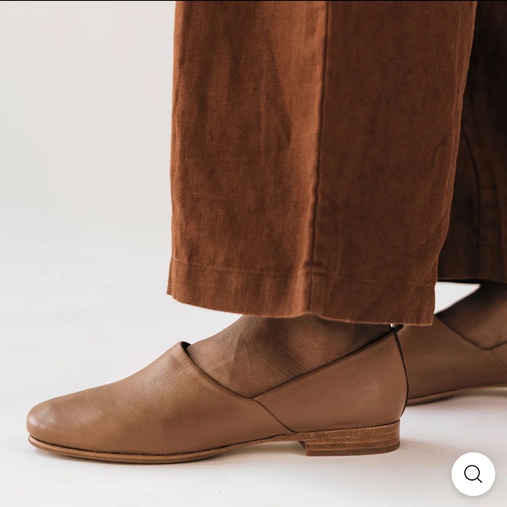 Poppy Barley The At-Leisure Slip-On 2.0 in Praline (8.5)